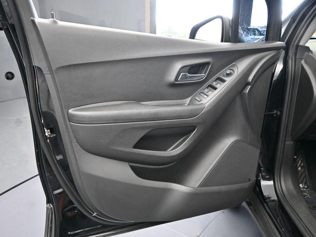 used 2020 Chevrolet Trax car, priced at $10,490