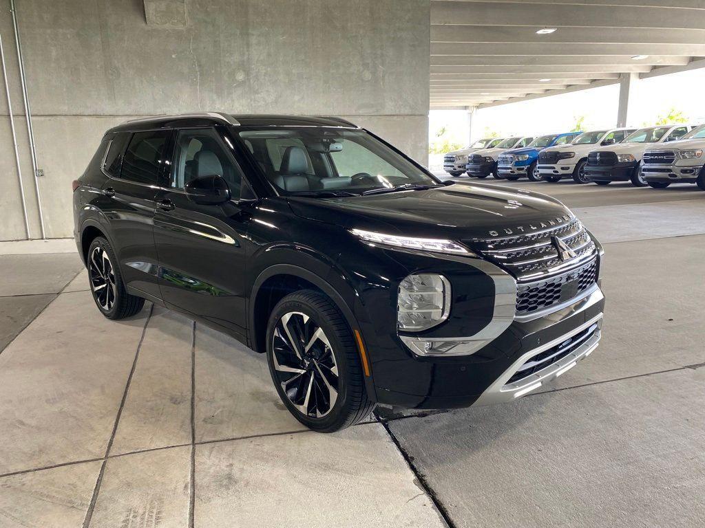 new 2024 Mitsubishi Outlander car, priced at $33,989