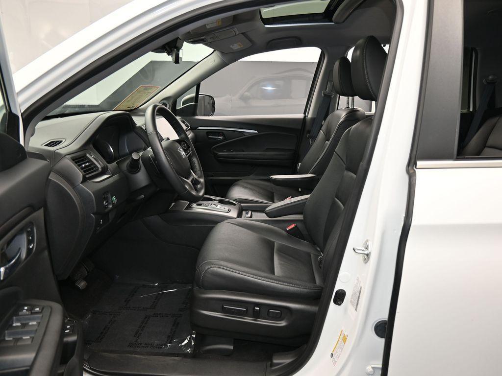 used 2022 Honda Pilot car, priced at $27,850