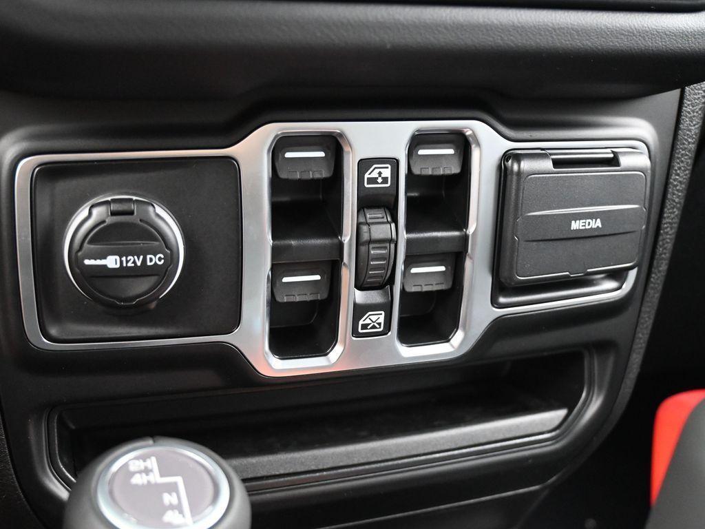 new 2025 Jeep Wrangler car