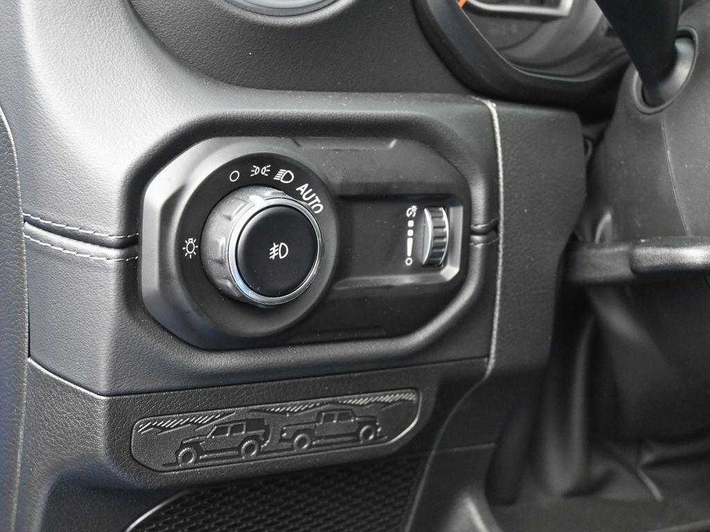 new 2025 Jeep Wrangler car