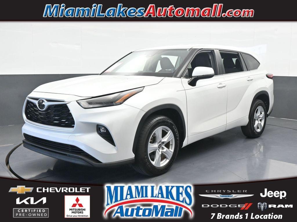 used 2022 Toyota Highlander car, priced at $27,496