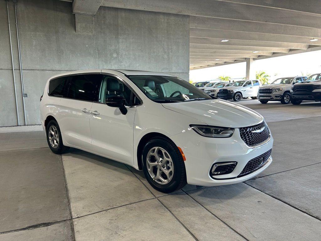 new 2024 Chrysler Pacifica car, priced at $40,831