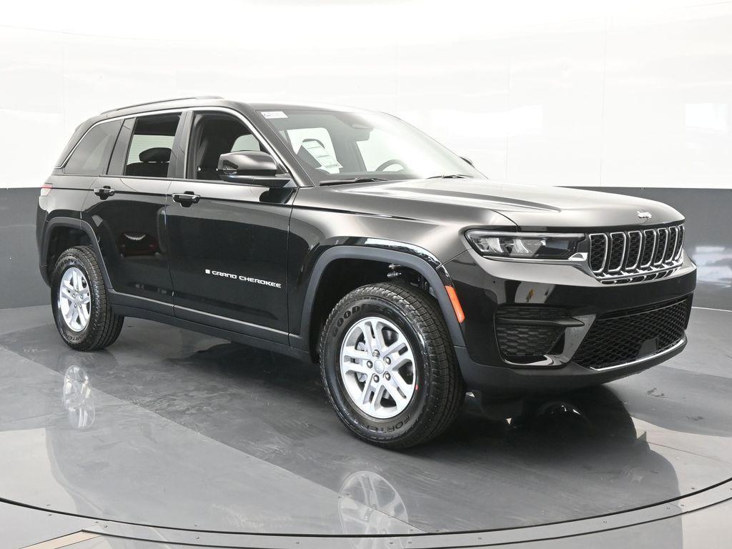 new 2025 Jeep Grand Cherokee car, priced at $37,769