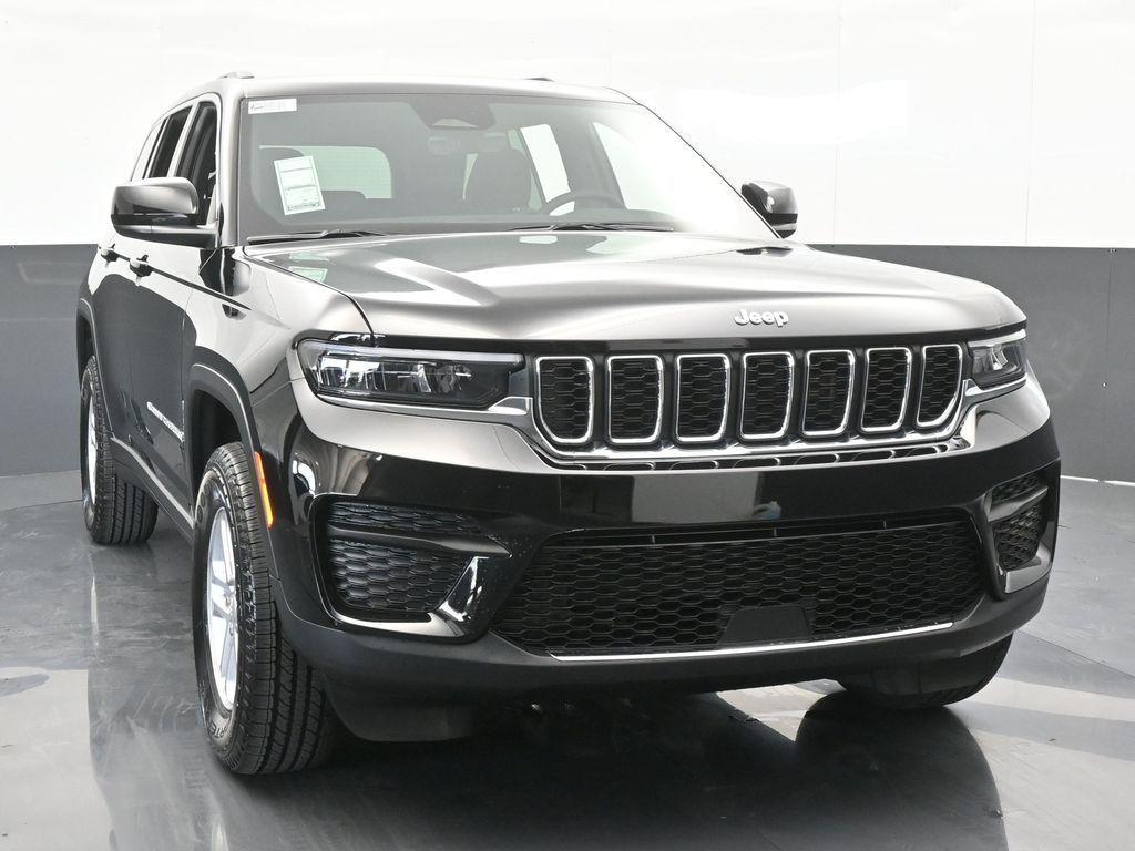 new 2025 Jeep Grand Cherokee car, priced at $37,769