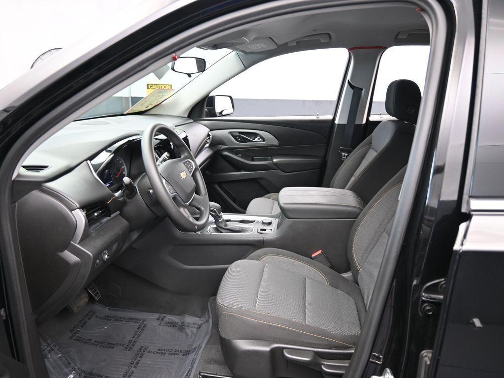 used 2021 Chevrolet Traverse car, priced at $22,996