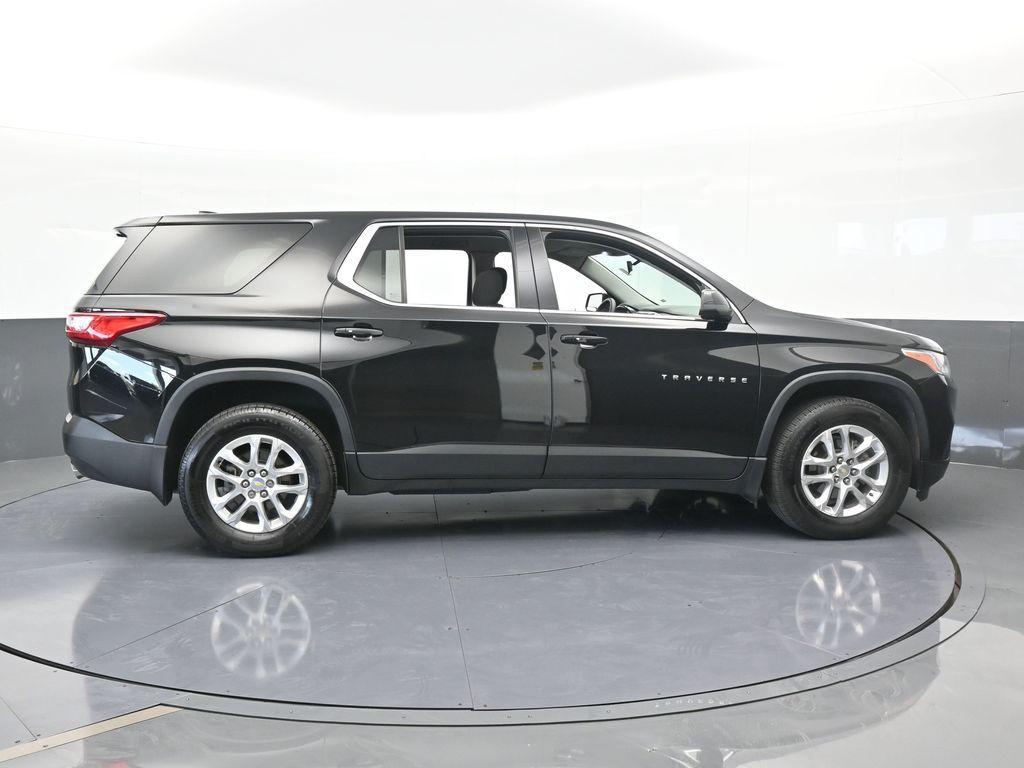 used 2021 Chevrolet Traverse car, priced at $22,996