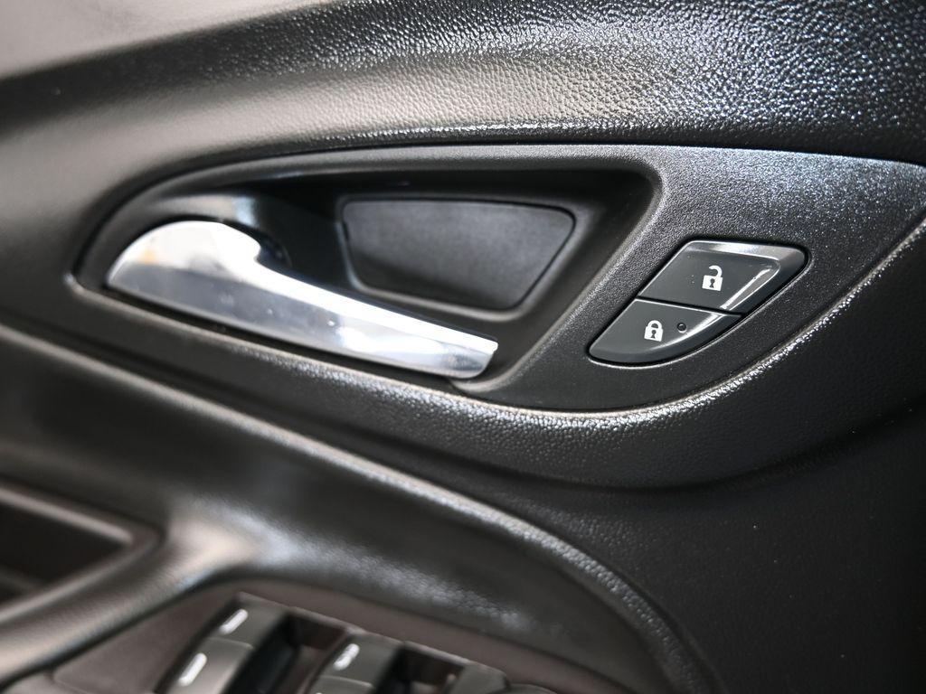 used 2019 Chevrolet Equinox car, priced at $13,191