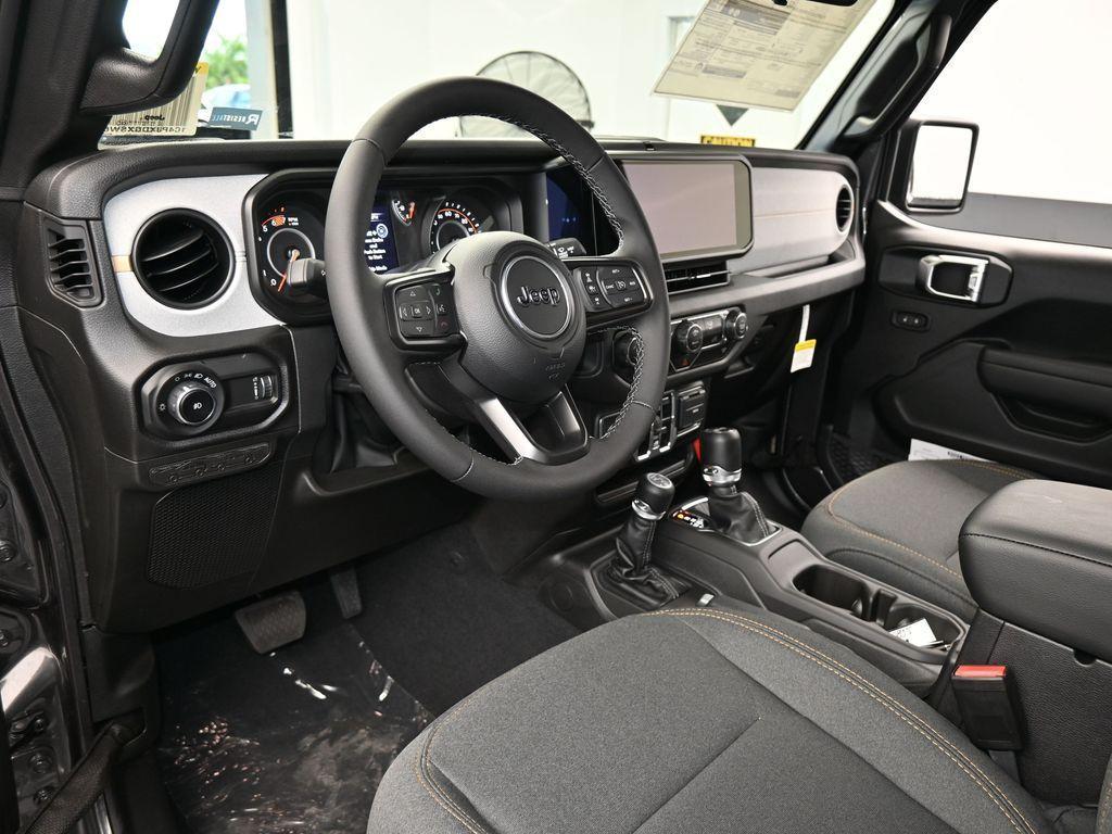 new 2025 Jeep Wrangler car