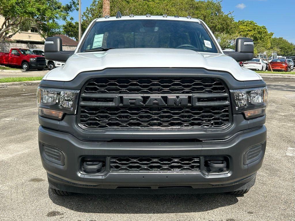 new 2024 Ram 3500 car, priced at $59,752