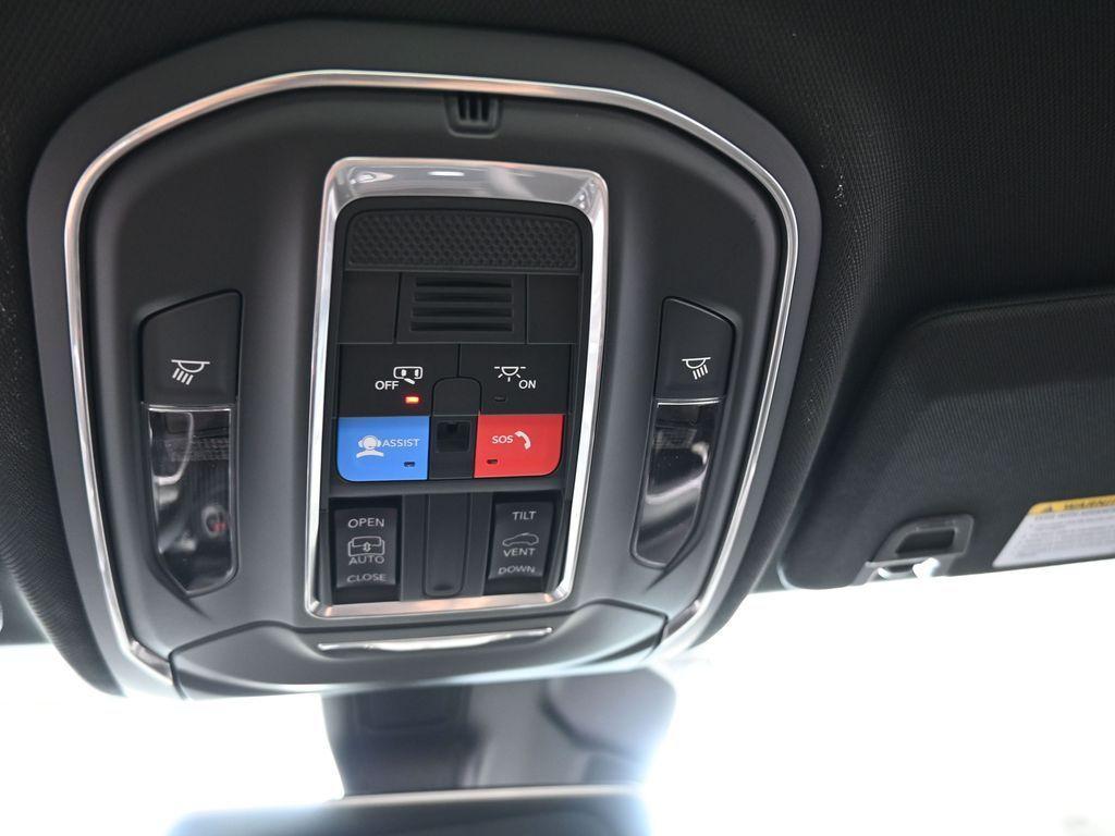 new 2025 Jeep Grand Cherokee car