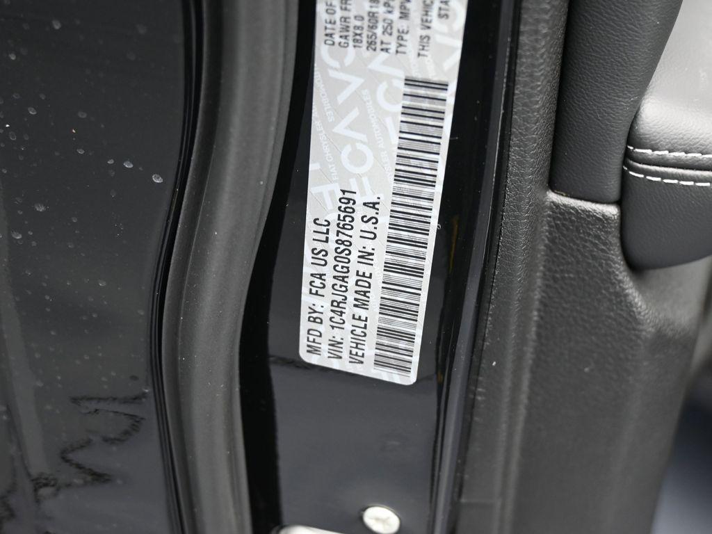 new 2025 Jeep Grand Cherokee car