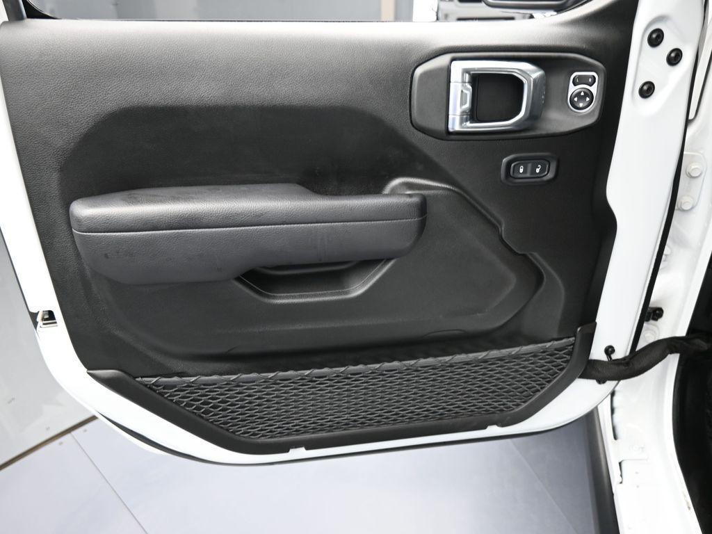 used 2024 Jeep Gladiator car, priced at $36,826