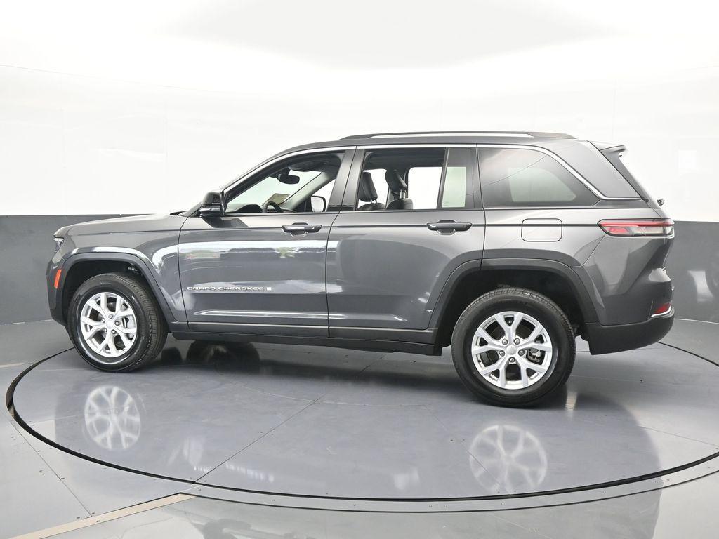 used 2023 Jeep Grand Cherokee car, priced at $29,489
