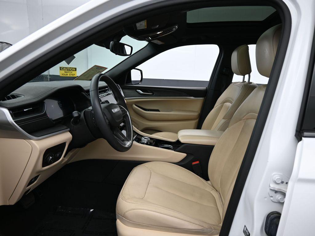 used 2023 Jeep Grand Cherokee car, priced at $26,331