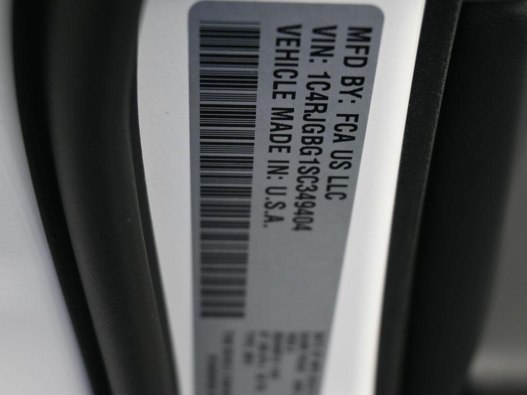 new 2025 Jeep Grand Cherokee car