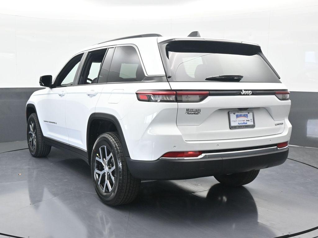 new 2025 Jeep Grand Cherokee car