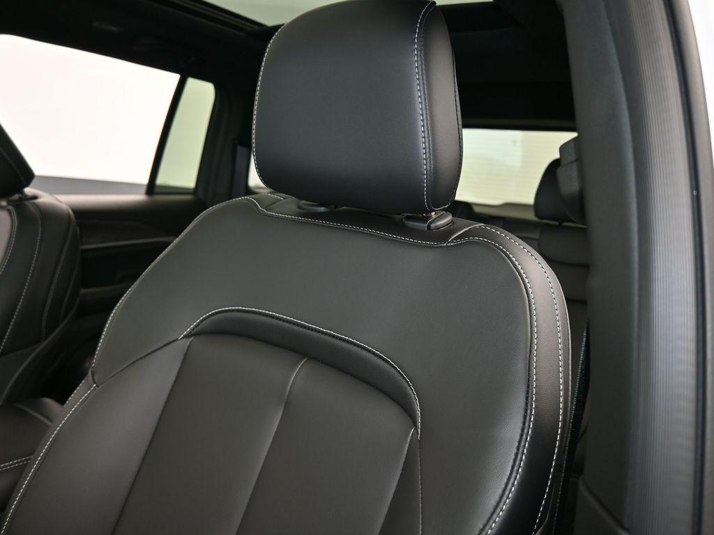 new 2025 Jeep Grand Cherokee car