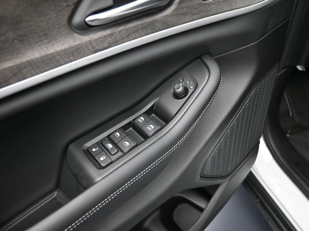 new 2025 Jeep Grand Cherokee car