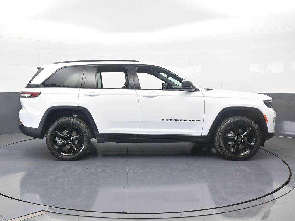 new 2025 Jeep Grand Cherokee car