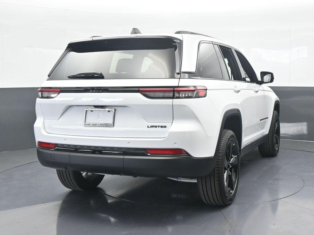 new 2025 Jeep Grand Cherokee car