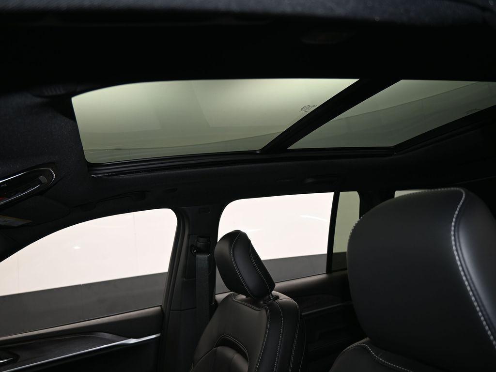 new 2025 Jeep Grand Cherokee car