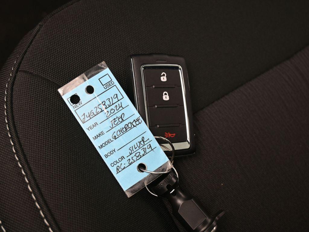 used 2024 Jeep Grand Cherokee car, priced at $29,994