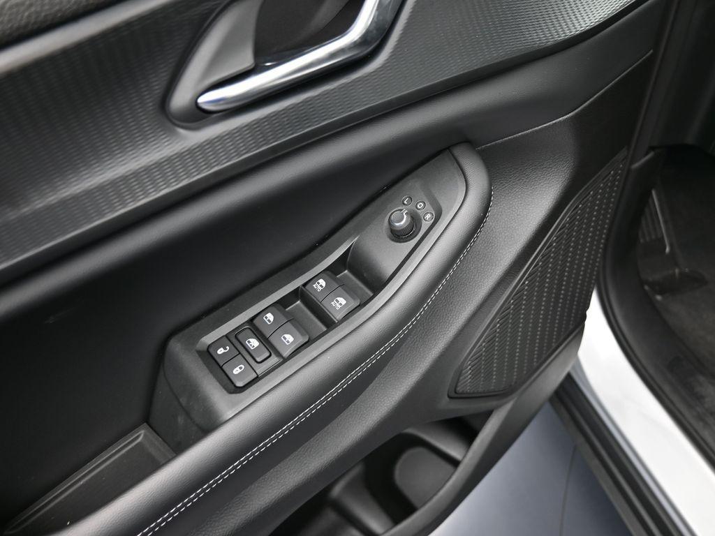 used 2024 Jeep Grand Cherokee car, priced at $29,994