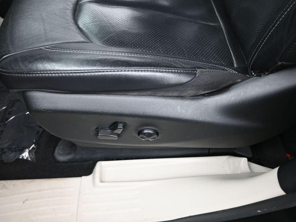 used 2022 Chrysler Pacifica car, priced at $17,999