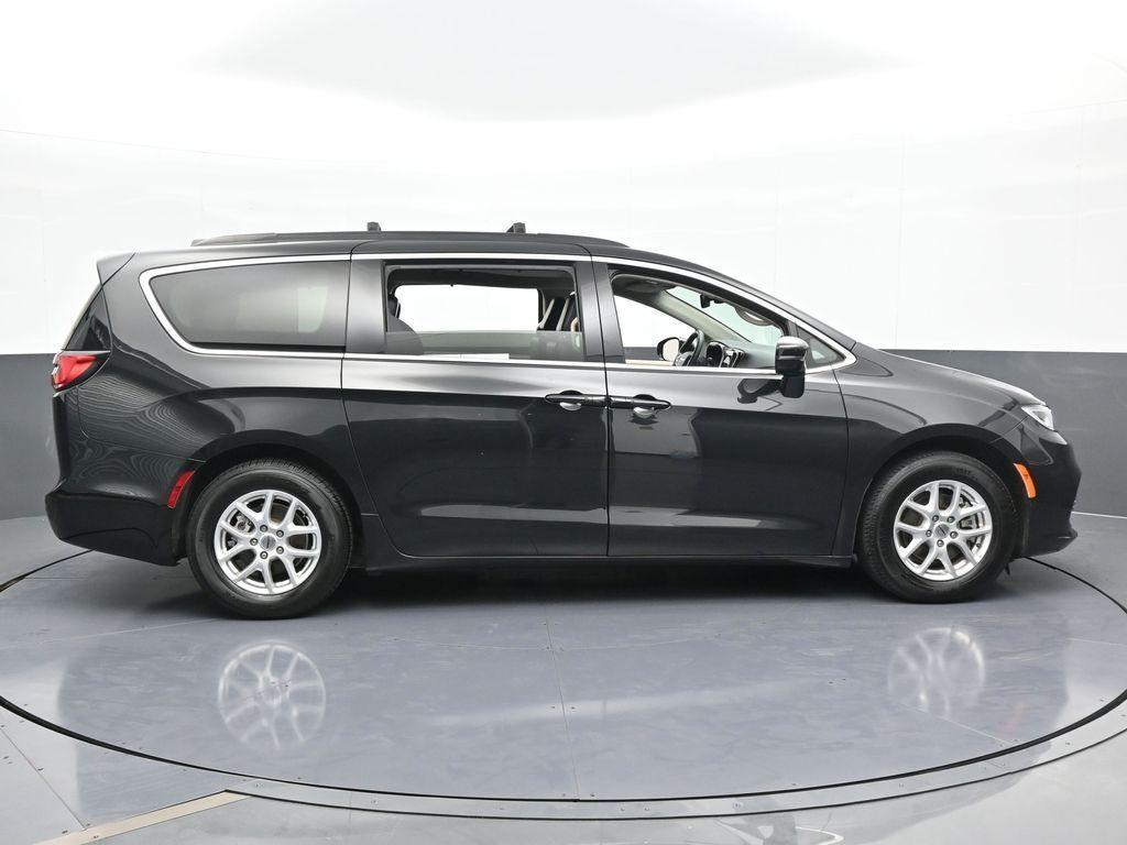 used 2022 Chrysler Pacifica car, priced at $17,999