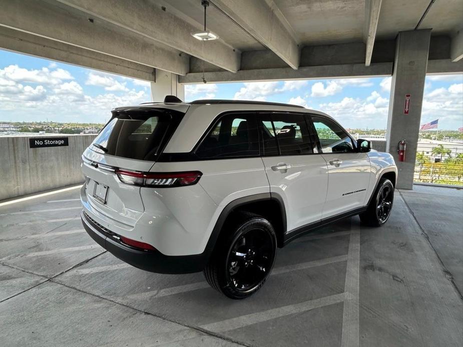 new 2024 Jeep Grand Cherokee car, priced at $36,047