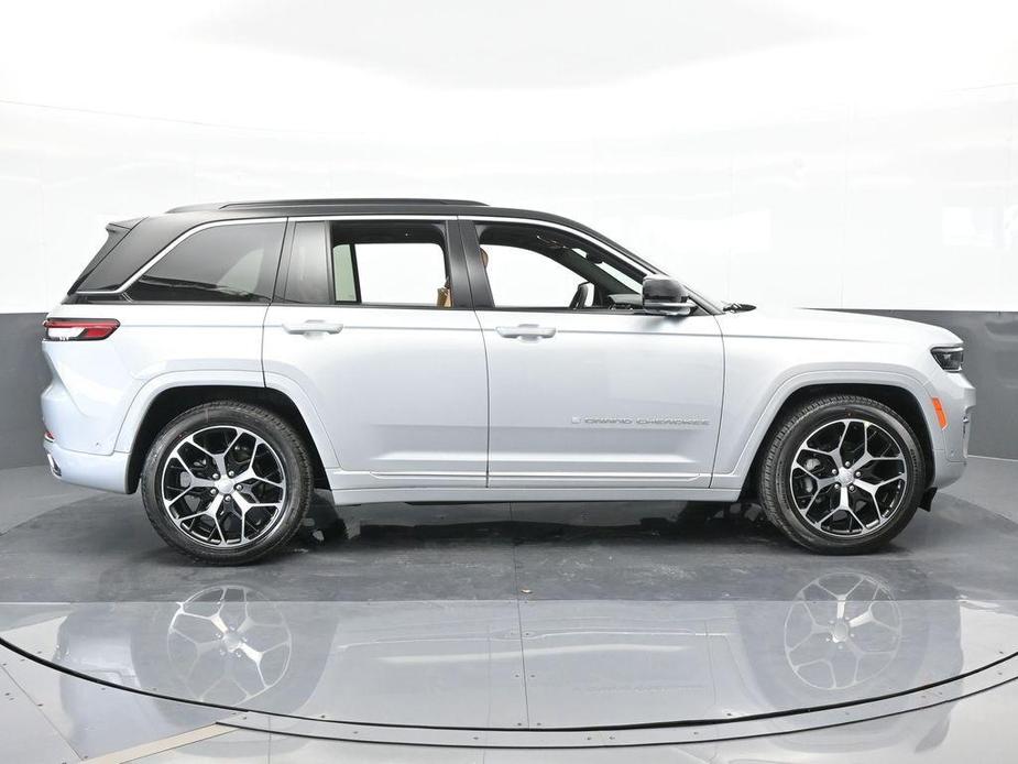 new 2024 Jeep Grand Cherokee car, priced at $54,317