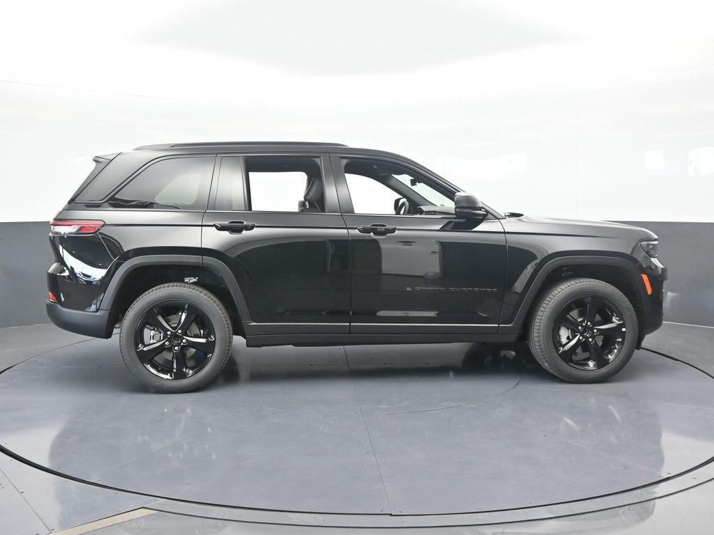 new 2025 Jeep Grand Cherokee car