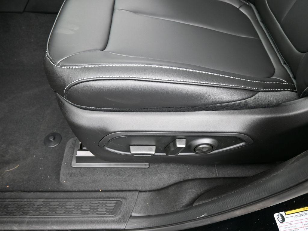 new 2025 Jeep Grand Cherokee car