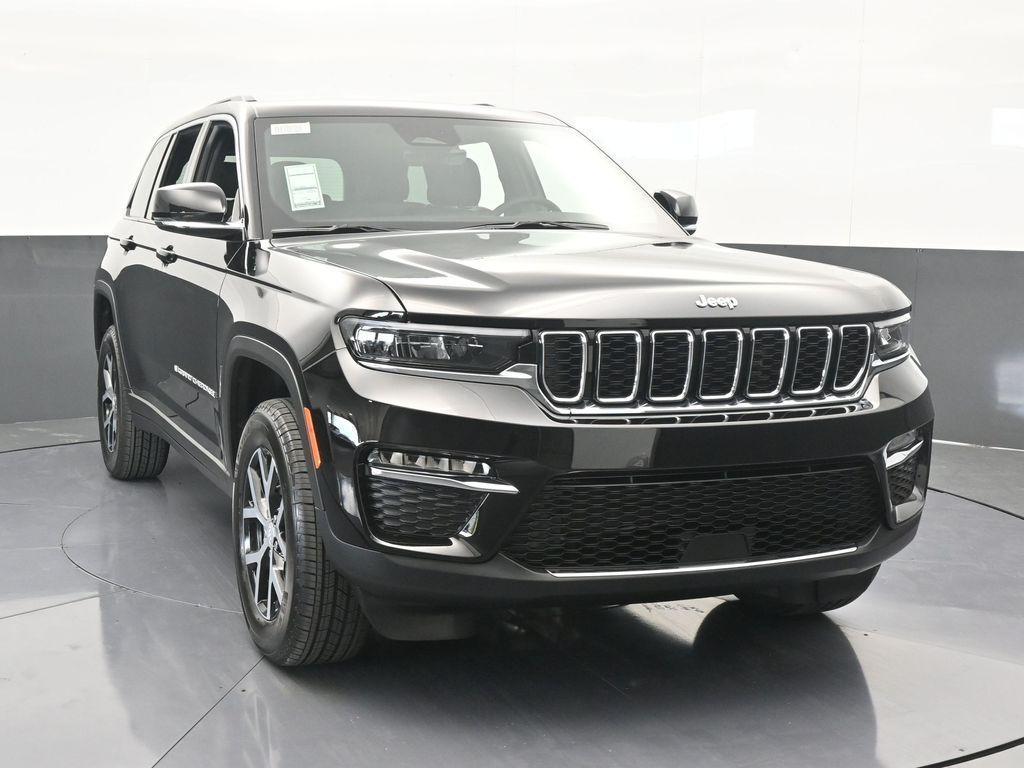 used 2025 Jeep Grand Cherokee car, priced at $39,999