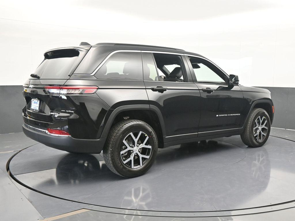 used 2025 Jeep Grand Cherokee car, priced at $39,999