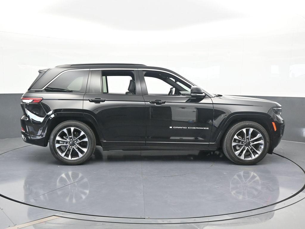used 2024 Jeep Grand Cherokee car, priced at $43,995