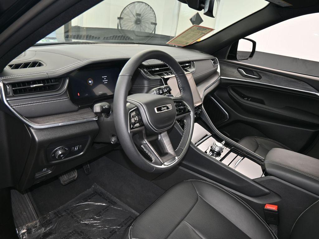 used 2024 Jeep Grand Cherokee car, priced at $43,995