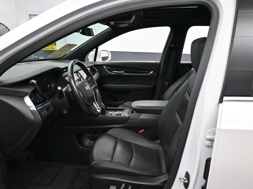 used 2020 Cadillac XT6 car, priced at $25,943