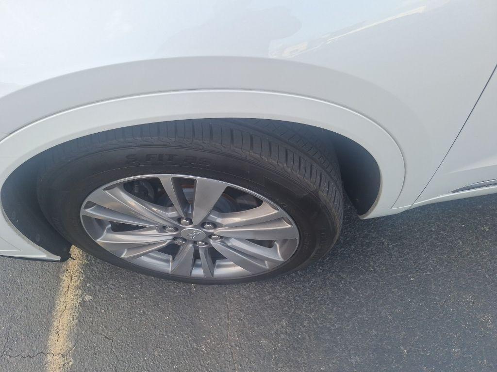 used 2020 Cadillac XT6 car, priced at $25,996