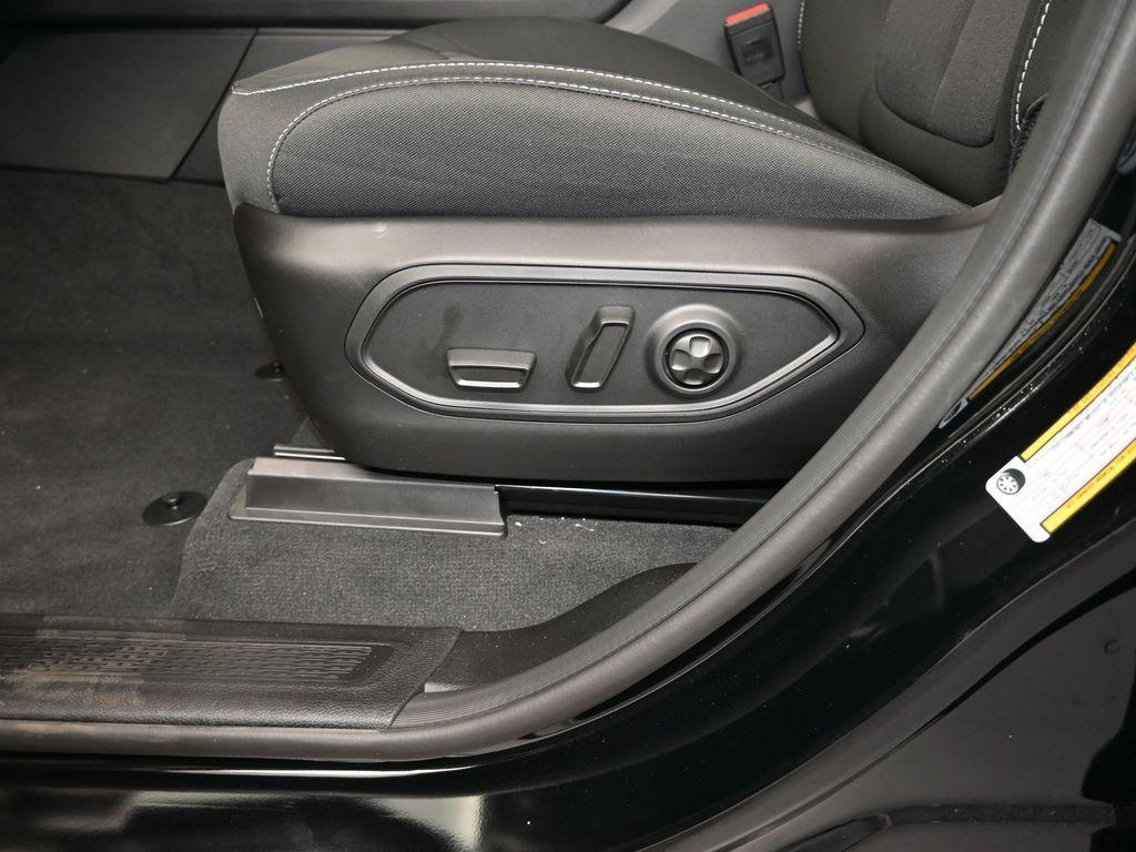 new 2025 Jeep Grand Cherokee car