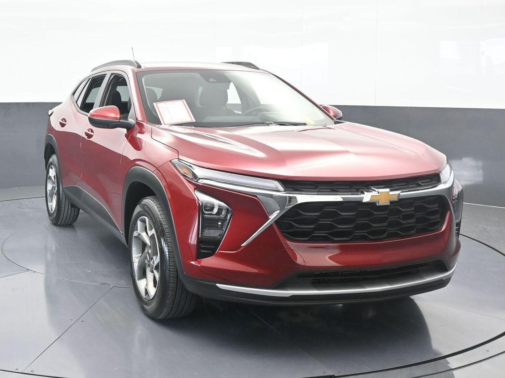 used 2025 Chevrolet Trax car, priced at $20,500
