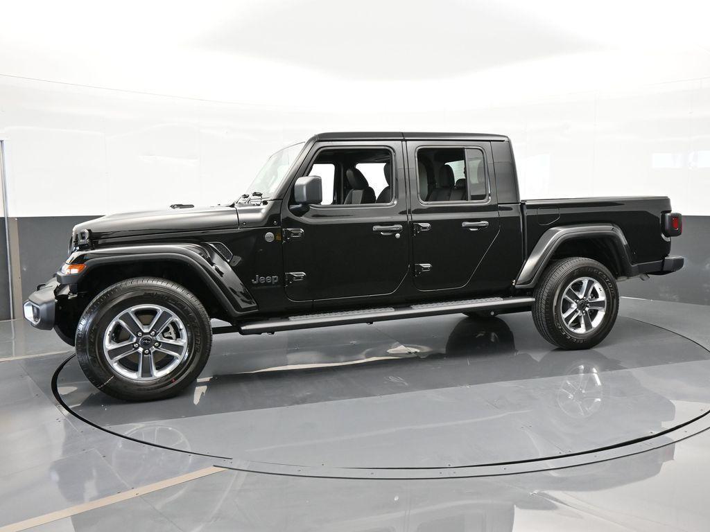 new 2024 Jeep Gladiator car, priced at $44,466