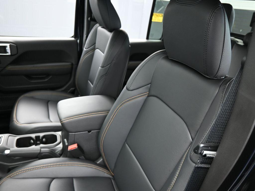 new 2024 Jeep Gladiator car, priced at $44,466