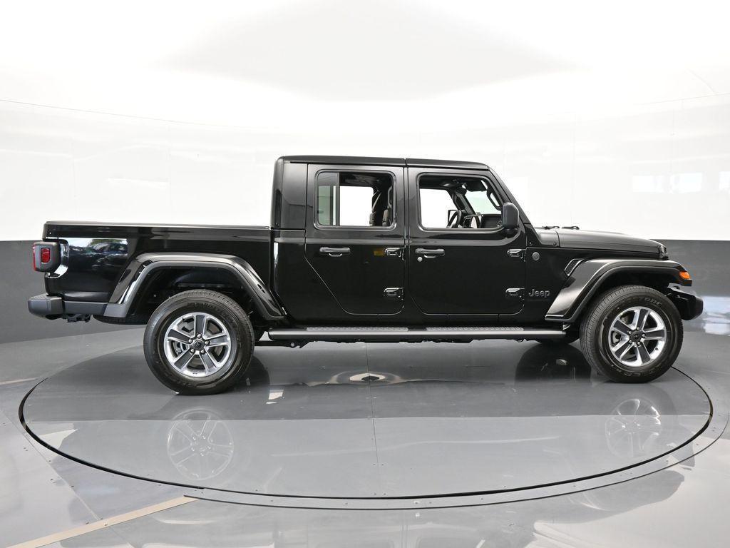 new 2024 Jeep Gladiator car, priced at $44,466