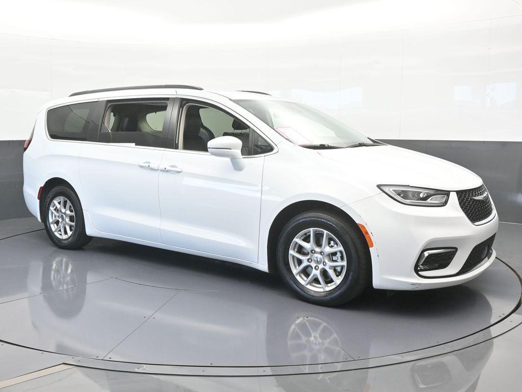 used 2022 Chrysler Pacifica car, priced at $18,999