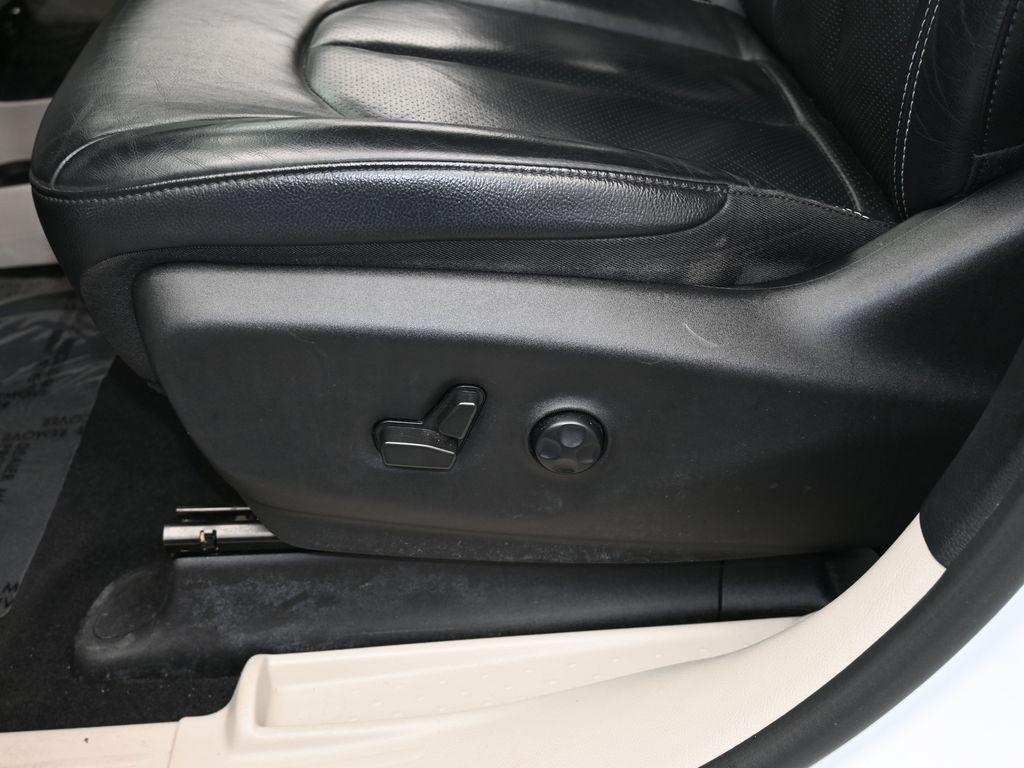 used 2022 Chrysler Pacifica car, priced at $18,999