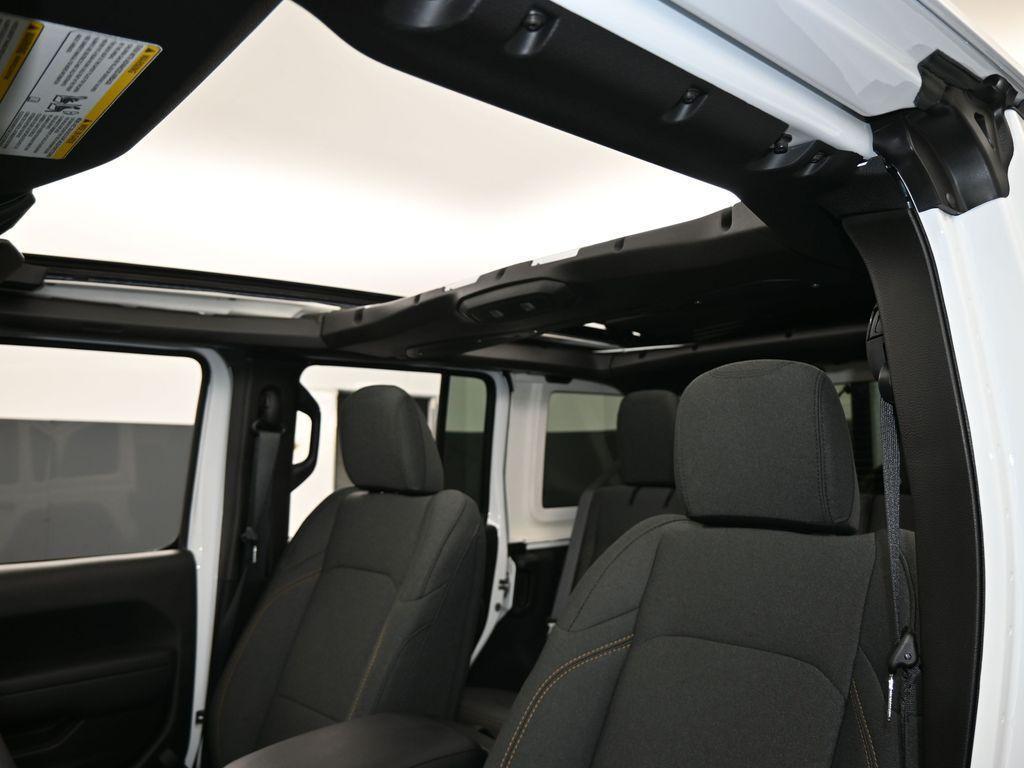 new 2025 Jeep Wrangler car