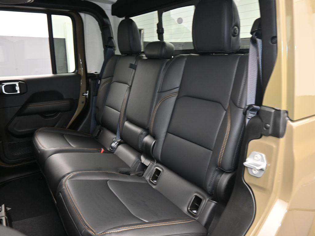 new 2025 Jeep Gladiator car