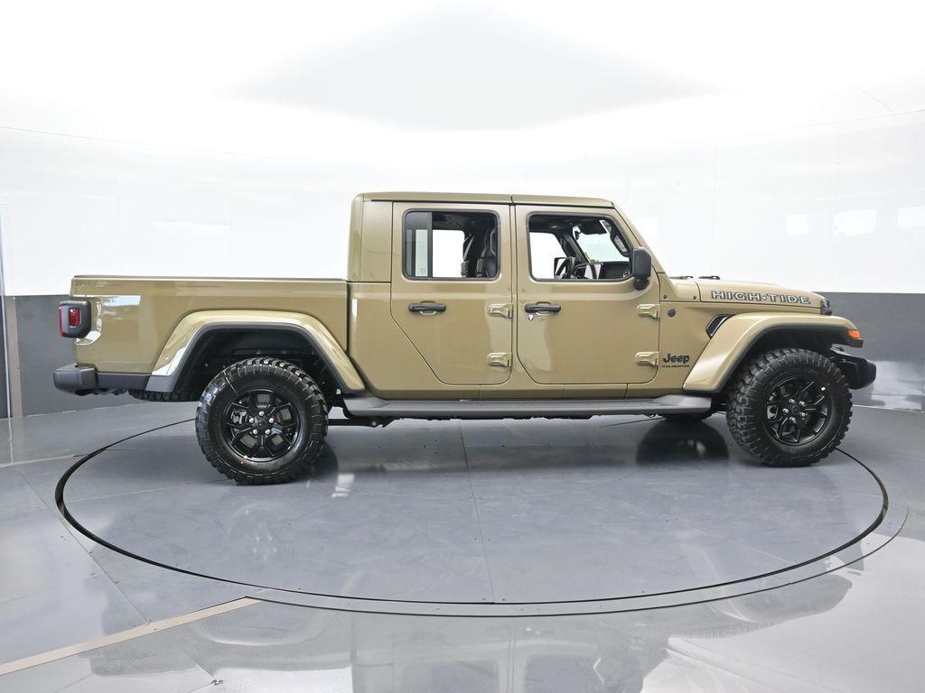 new 2025 Jeep Gladiator car